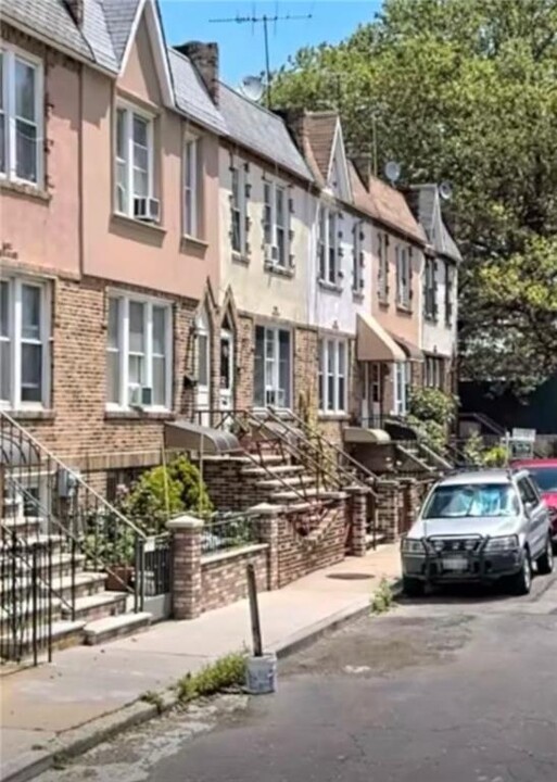 9 Corso Ct in Brooklyn, NY - Foto de edificio