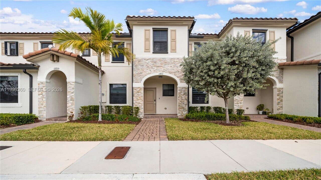 11851 SW 246 Terrace in Homestead, FL - Foto de edificio