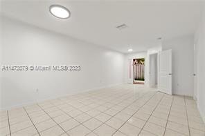 2403 W 4th Ct in Hialeah, FL - Building Photo - Building Photo