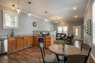 466 E Brandeis Ave in Louisville, KY - Building Photo - Building Photo