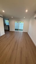 4880 Bruges Ave in Woodland Hills, CA - Building Photo - Building Photo