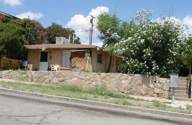 1200 N Ochoa St in El Paso, TX - Building Photo - Building Photo