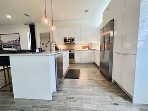 2223 Padron Pl in Houston, TX - Building Photo - Building Photo