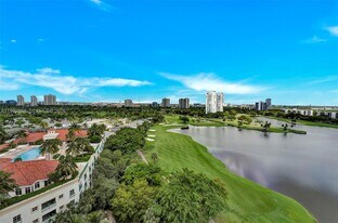 20000 E Country Club Dr in Aventura, FL - Building Photo