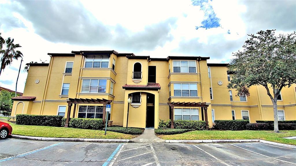 5144 Conroy Rd in Orlando, FL - Foto de edificio