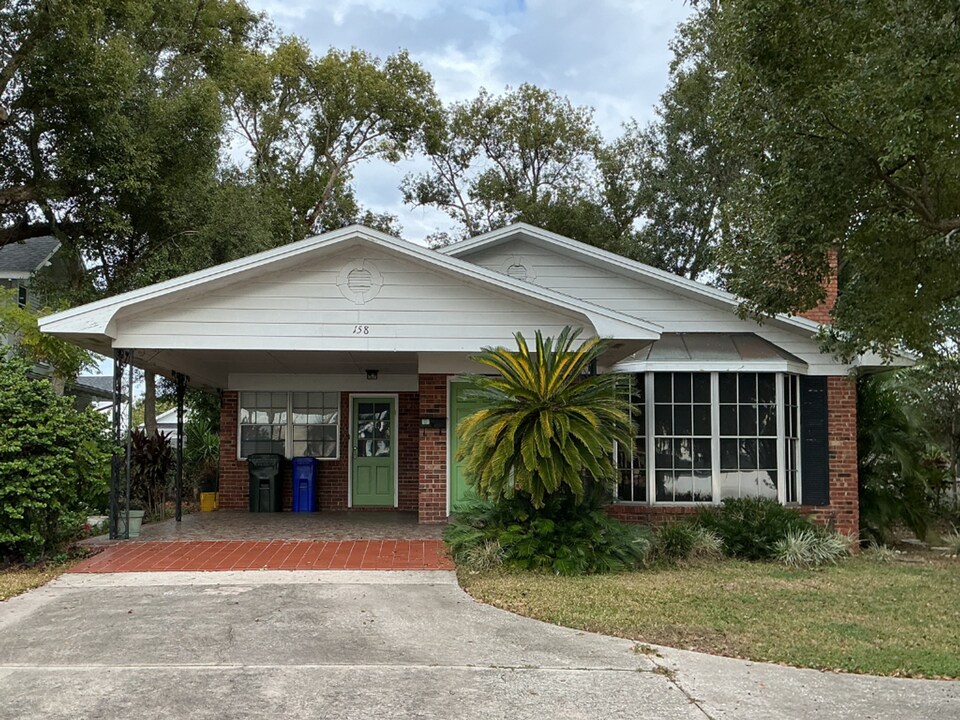 158 Lake Hollingsworth Dr in Lakeland, FL - Building Photo