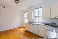 2315 N Southport Ave, Unit 3F in Chicago, IL - Building Photo - Building Photo