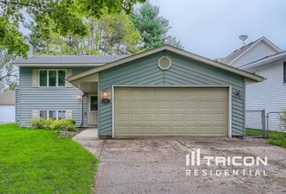 1180 4th St W in Hastings, MN - Foto de edificio - Building Photo