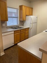 2208 N Carroll Blvd in Denton, TX - Building Photo - Building Photo