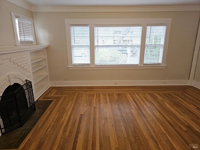 property at 412 Lincoln St