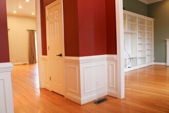 935 Garth Rd in Charlottesville, VA - Building Photo - Building Photo