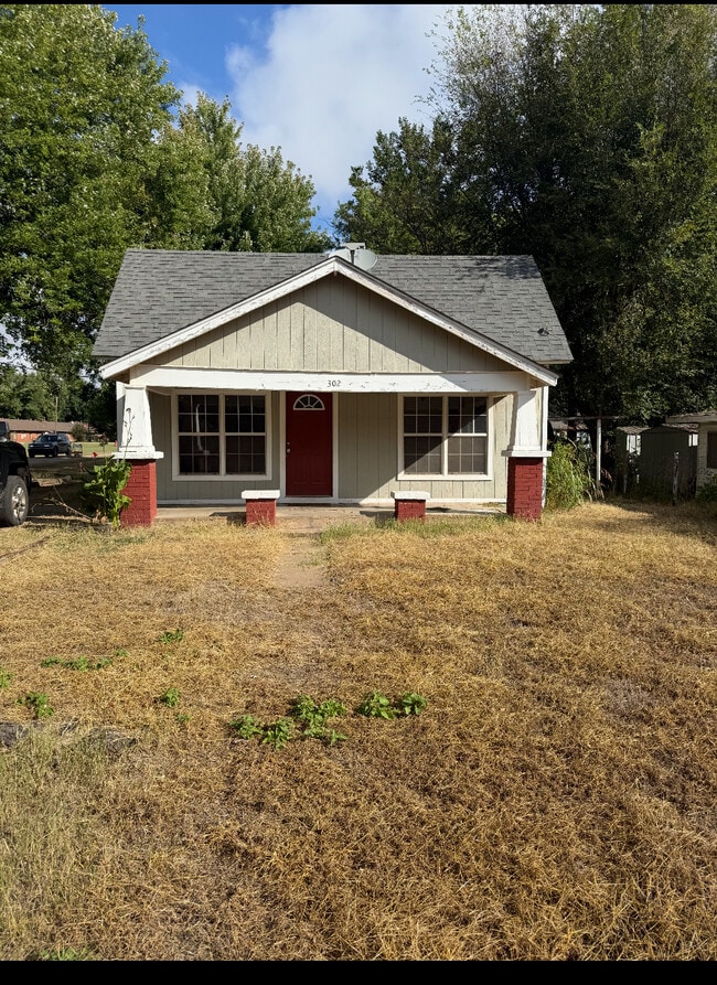 property at 302 E Washington St