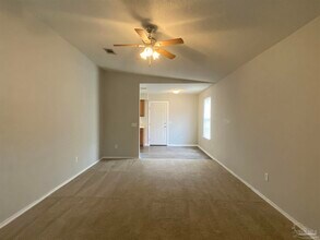 504 Ashwood Ln in Pensacola, FL - Building Photo - Building Photo