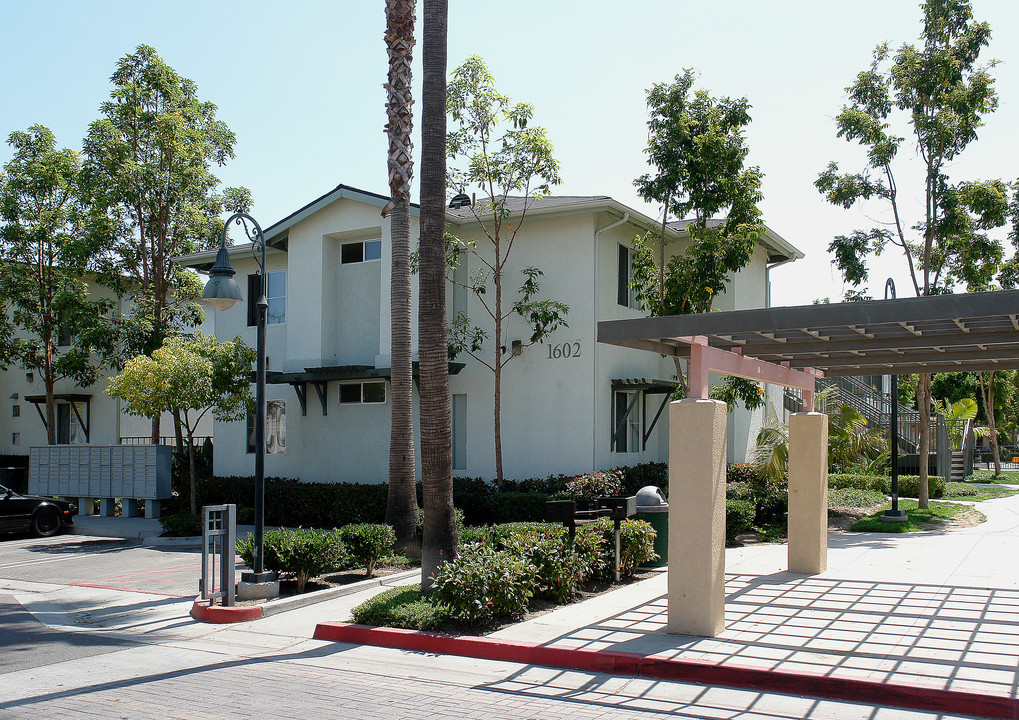 1602 S Calle Del Mar in Anaheim, CA - Building Photo