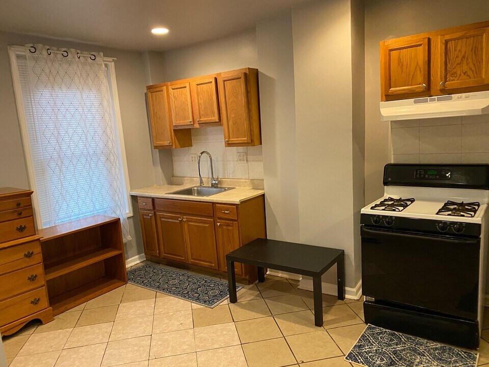 631 N Belnord Ave Photo