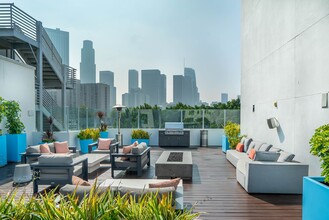 Canvas LA in Los Angeles, CA - Foto de edificio - Building Photo
