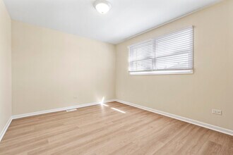 6617 N Northwest Hwy in Chicago, IL - Building Photo - Building Photo