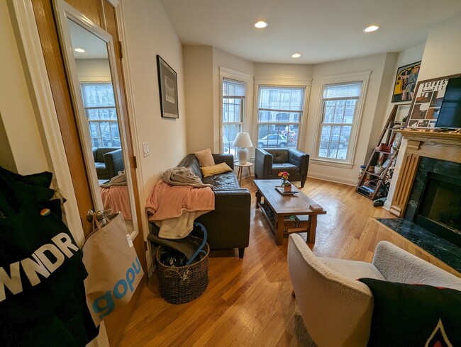 1118 W Wrightwood Ave in Chicago, IL - Building Photo - Building Photo