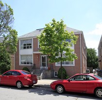 18 Norris Cres in Toronto, ON - Building Photo
