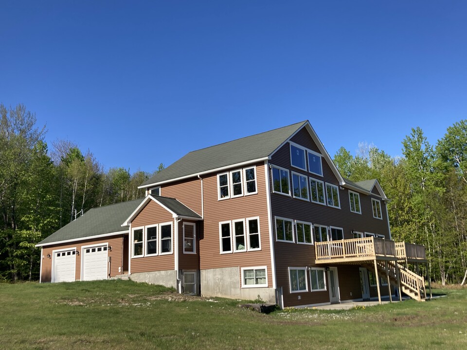 18 Moose Trl, Unit 4 in Manchester, ME - Building Photo