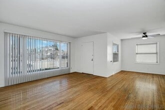 4518 52nd St in San Diego, CA - Foto de edificio - Building Photo