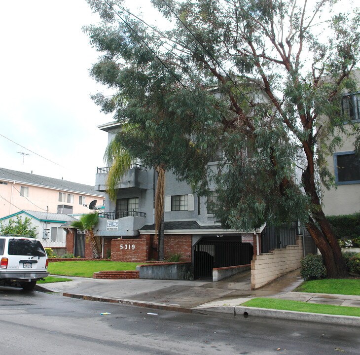 5319 Cartwright Ave in North Hollywood, CA - Building Photo