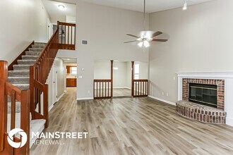 12636 Misty Mountain Dr E in Jacksonville, FL - Building Photo - Building Photo