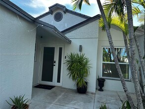 2450 SW 85th Ave in Miramar, FL - Building Photo - Building Photo
