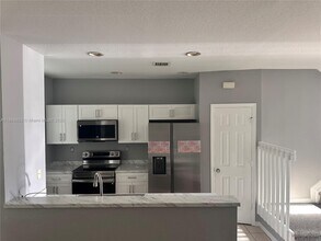 6053 SW 19th Pl in North Lauderdale, FL - Building Photo - Building Photo