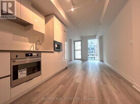 121 St Patrick St in Toronto, ON - Building Photo