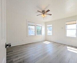 419 N Virginia Ct in Long Beach, CA - Building Photo - Building Photo