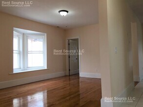 24 Willard Ave, Unit 3 in Medford, MA - Building Photo - Building Photo