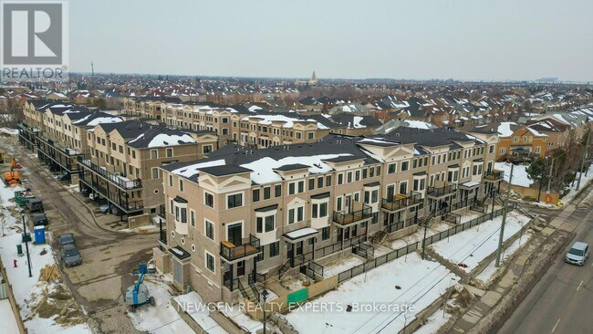 4320 Ebenezer Rd in Brampton, ON - Building Photo - Building Photo