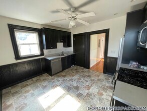 71 Saxton St in Boston, MA - Building Photo - Building Photo