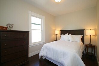 20 Tennyson St in Somerville, MA - Foto de edificio - Building Photo