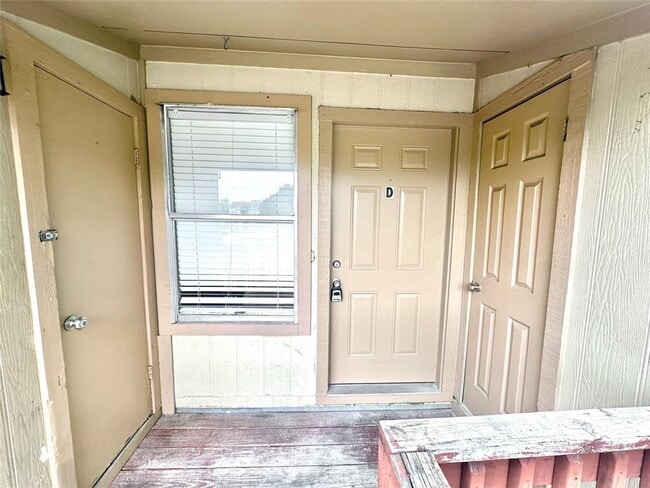 property at 9808 Roxanna Dr