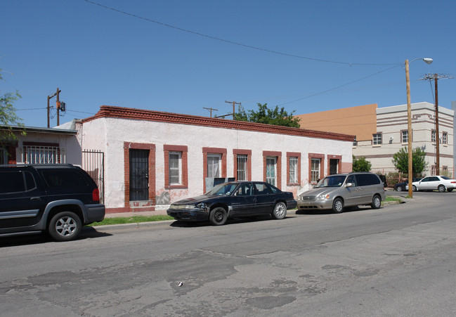 801 S Ochoa St in El Paso, TX - Building Photo - Building Photo