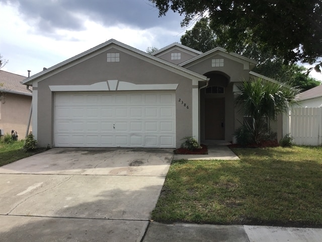 2386 Blue Sapphire Cir in Orlando, FL - Building Photo