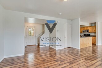 10881 Pine Shadow Rd in South Jordan, UT - Foto de edificio - Building Photo