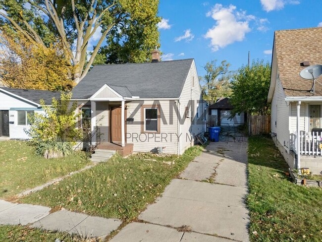 7583 Hudson Ave in Warren, MI - Building Photo - Building Photo