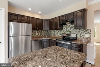 20324 Cedarhurst Way in Germantown, MD - Building Photo - Building Photo