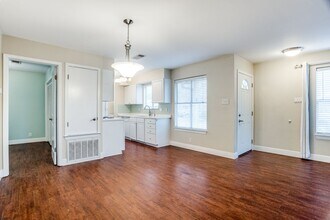 4902 Duval Rd in Austin, TX - Building Photo - Building Photo