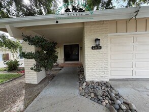 22676 Coleta Dr in Salinas, CA - Building Photo - Building Photo