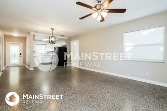 121 Emily Ln, Unit 31-204 in Brandon, FL - Building Photo - Building Photo