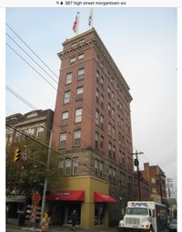 387 High St in Morgantown, WV - Foto de edificio - Building Photo