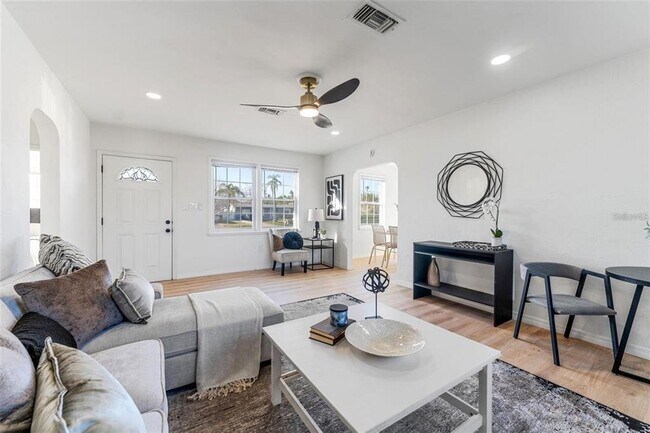 167 83rd Ave N in St. Petersburg, FL - Building Photo - Building Photo