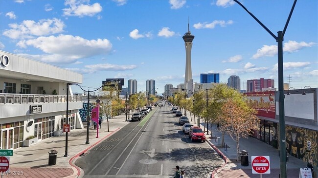 2007 Yaupon Ave in Las Vegas, NV - Building Photo - Building Photo