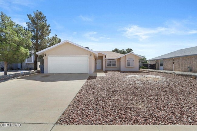 property at 10912 Loma De Luz Pl
