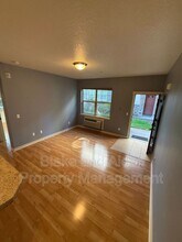 8758 NE Delamere Way in Beaverton, OR - Building Photo - Building Photo