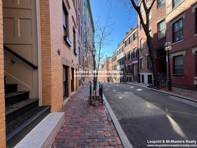 28 Myrtle St, Unit 6